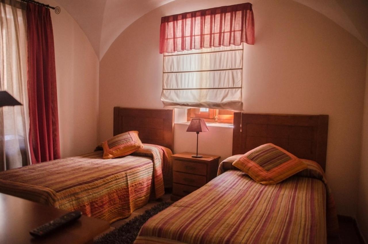דירות Caces Casa Sierpes חדר תמונה